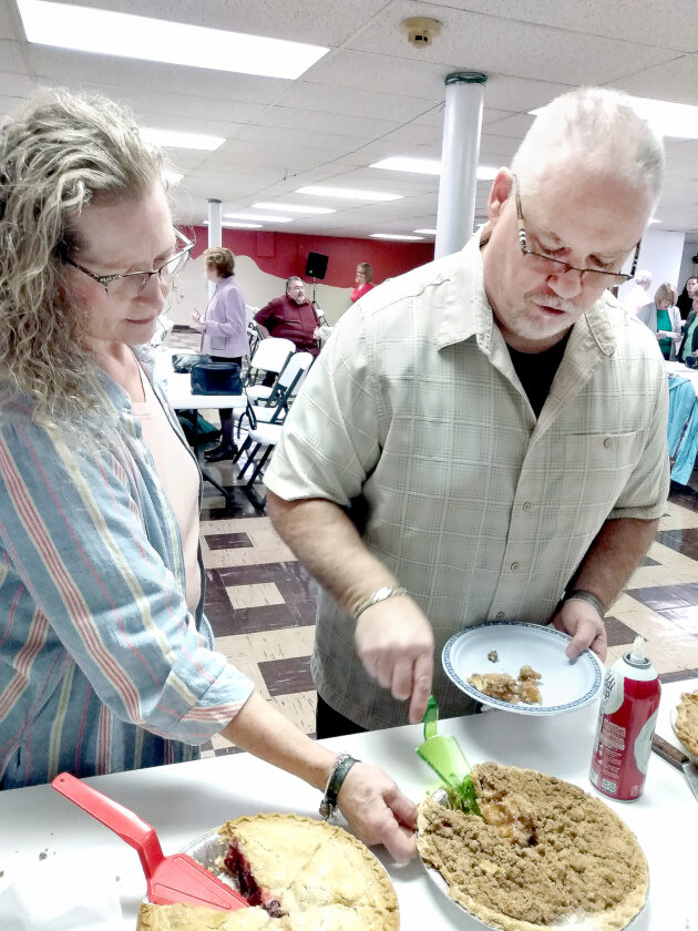 Pie for the pastor | News, Sports, Jobs - Weirton Daily Times - Vimarsana News
